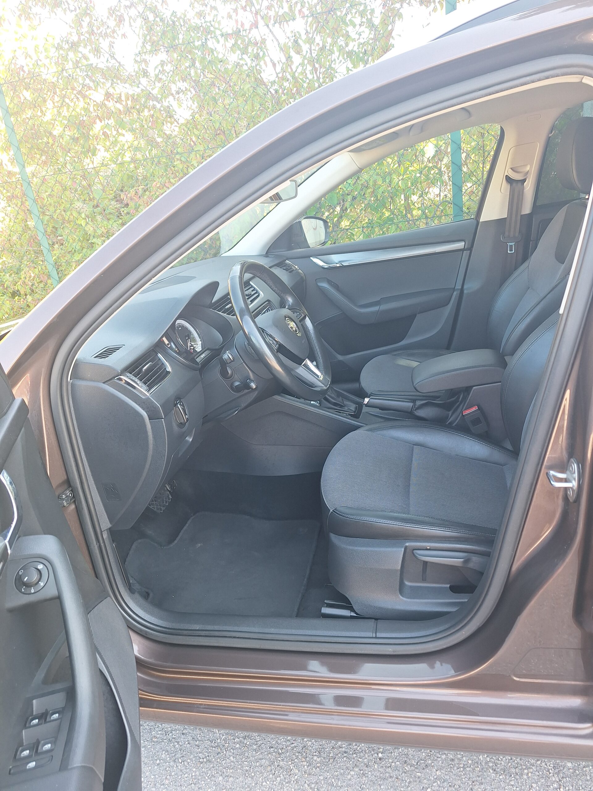 
								Skoda Octavia Kombi 2,0 TDI Style DSG full									