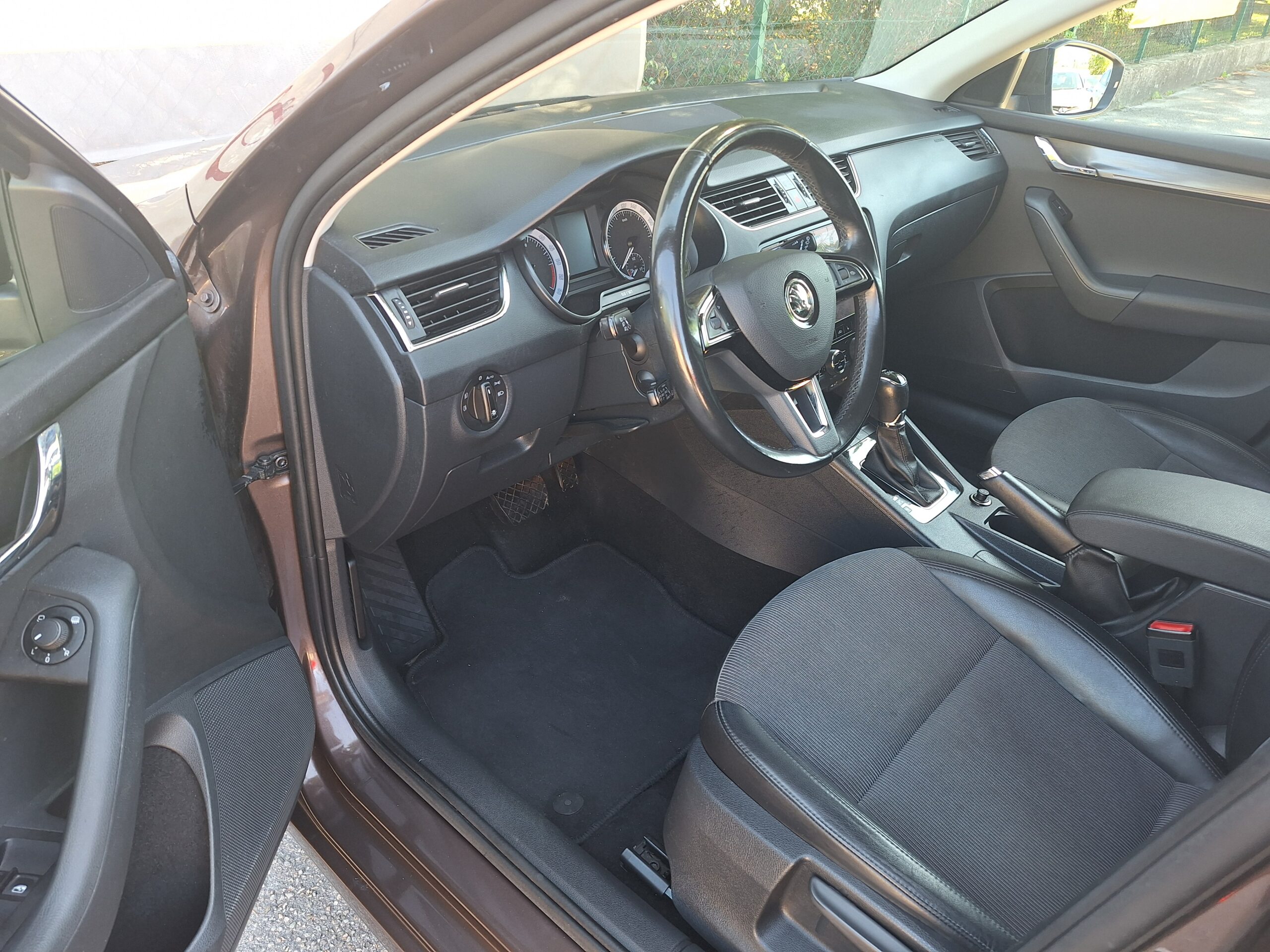 
								Skoda Octavia Kombi 2,0 TDI Style DSG full									