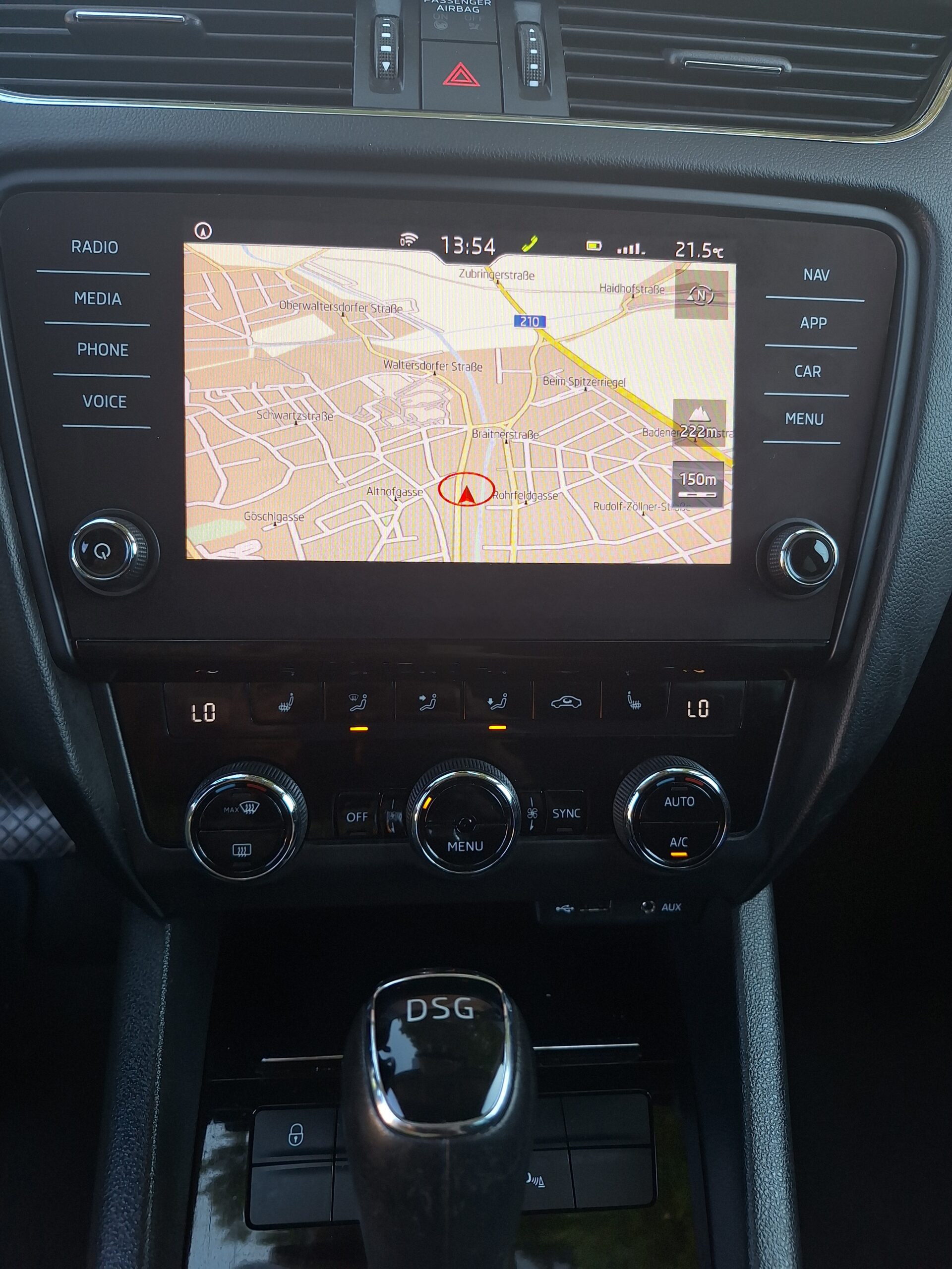 
								Skoda Octavia Kombi 2,0 TDI Style DSG full									