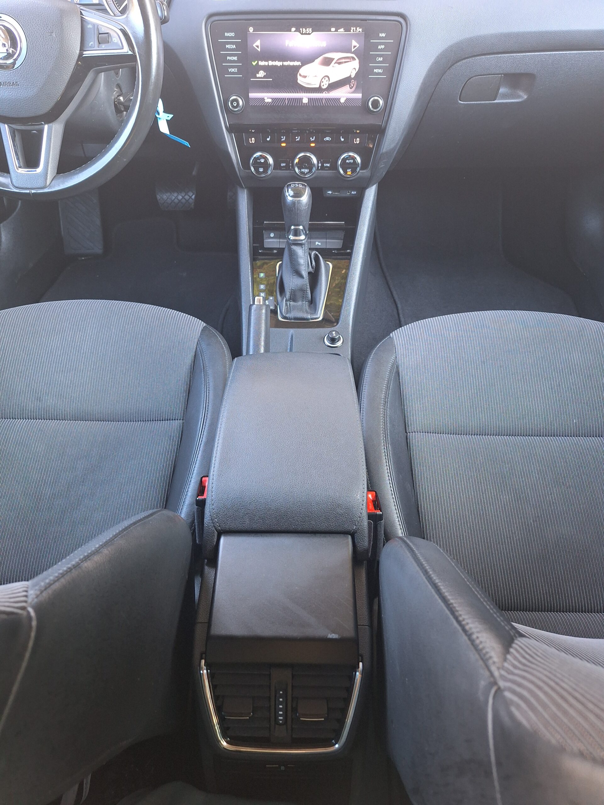 
								Skoda Octavia Kombi 2,0 TDI Style DSG full									