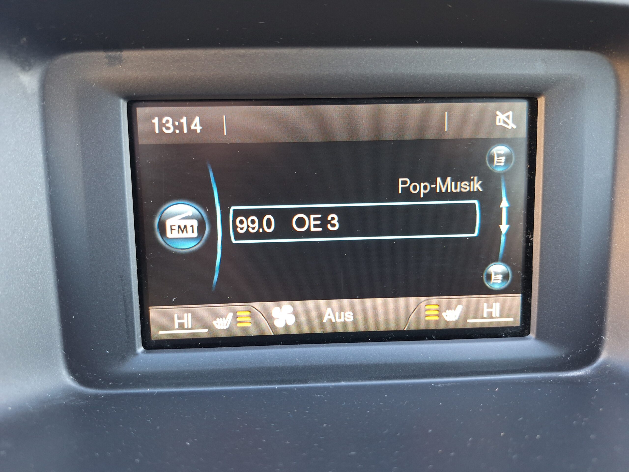 
								Volvo V40 1.6 D2 Kinetic/***NEUES PICKERL*** full									