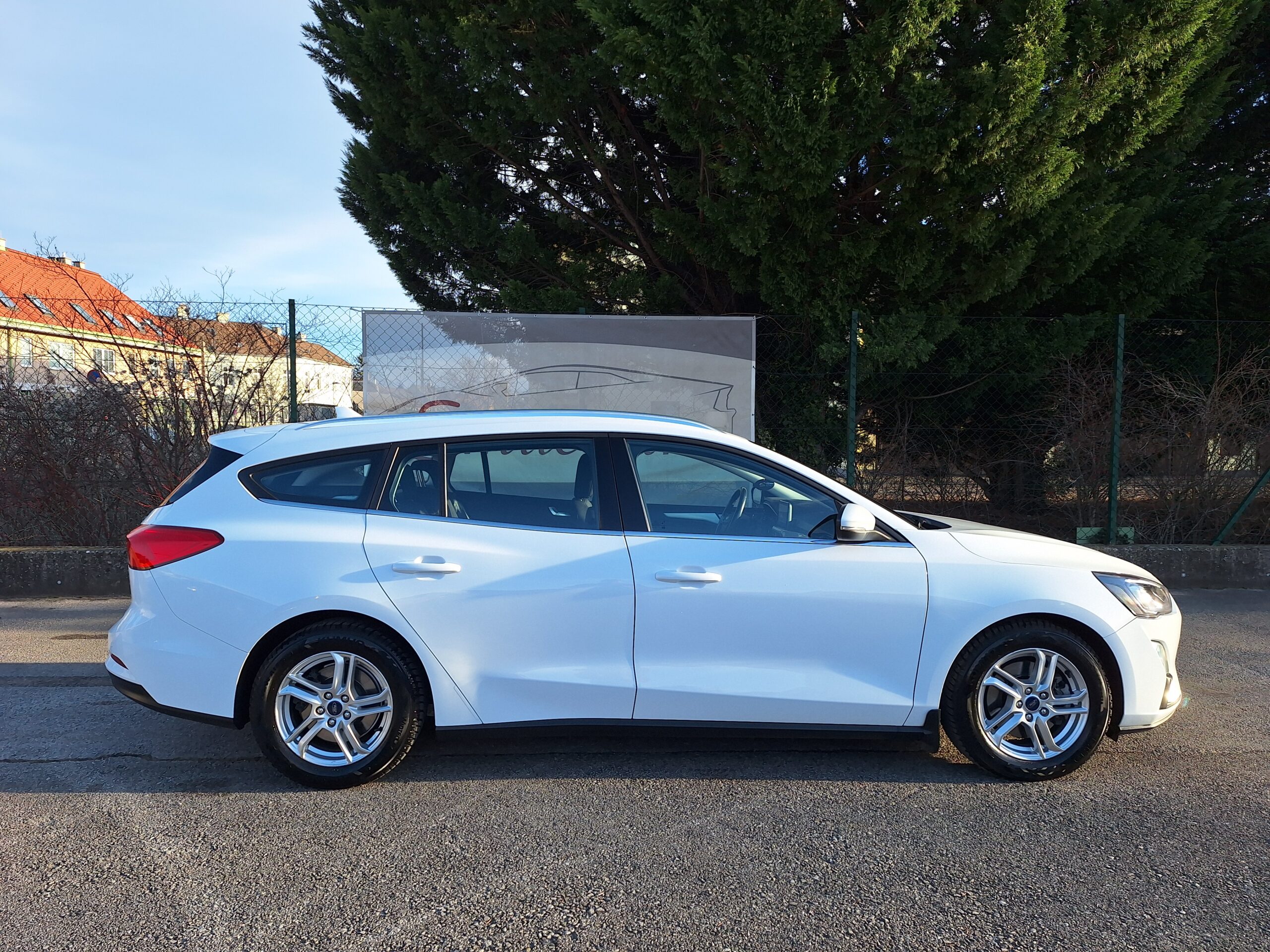 Ford Focus COOL & CONNECT