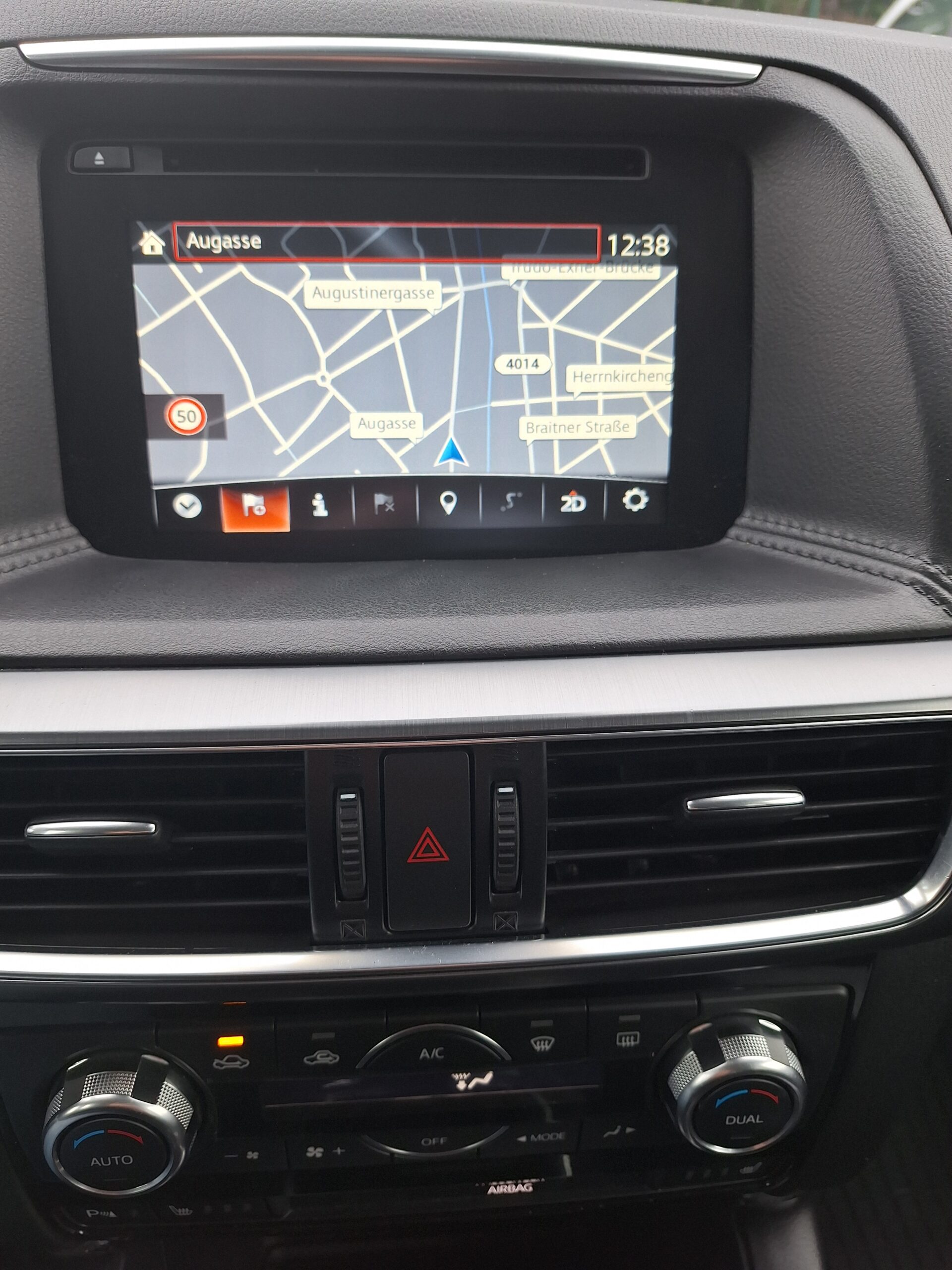 
								Ford Focus COOL & CONNECT full									