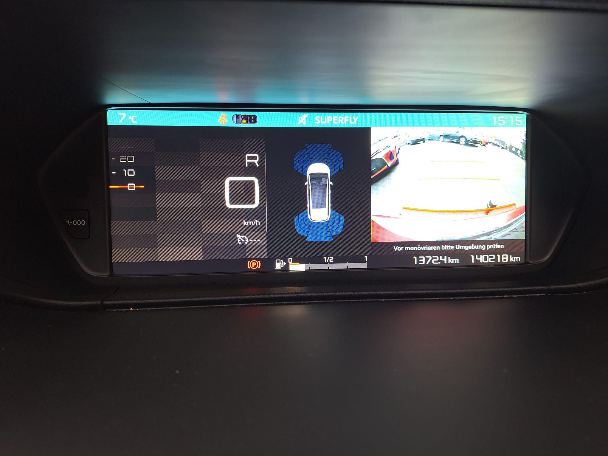 
								Grand C4 Picasso BlueHDI 120 S&S EAT6 Feel Edition full									