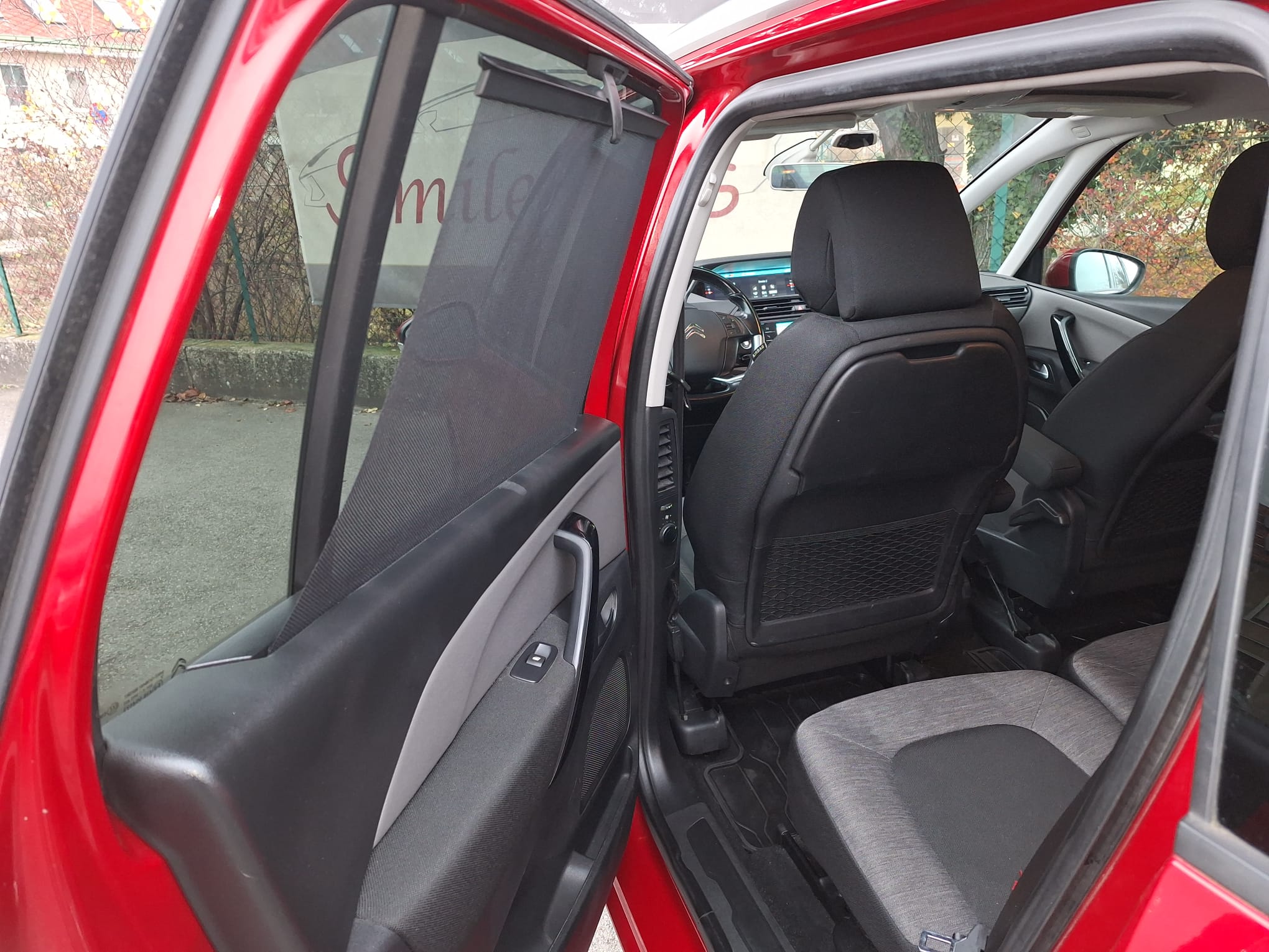 
								Grand C4 Picasso BlueHDI 120 S&S EAT6 Feel Edition full									