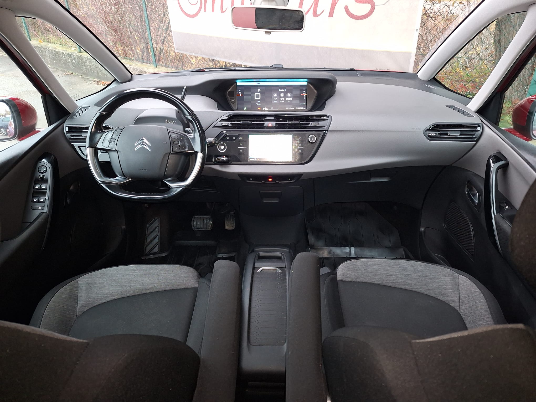 
								Grand C4 Picasso BlueHDI 120 S&S EAT6 Feel Edition full									