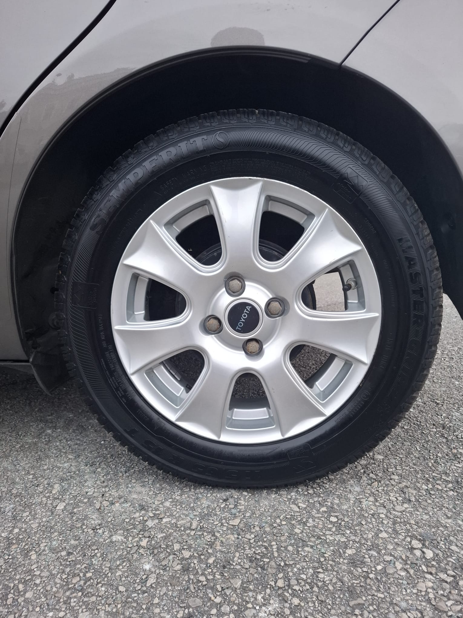 
								Toyota Yaris 1,0 VVT-i Active ***ANGEBOT*** full									