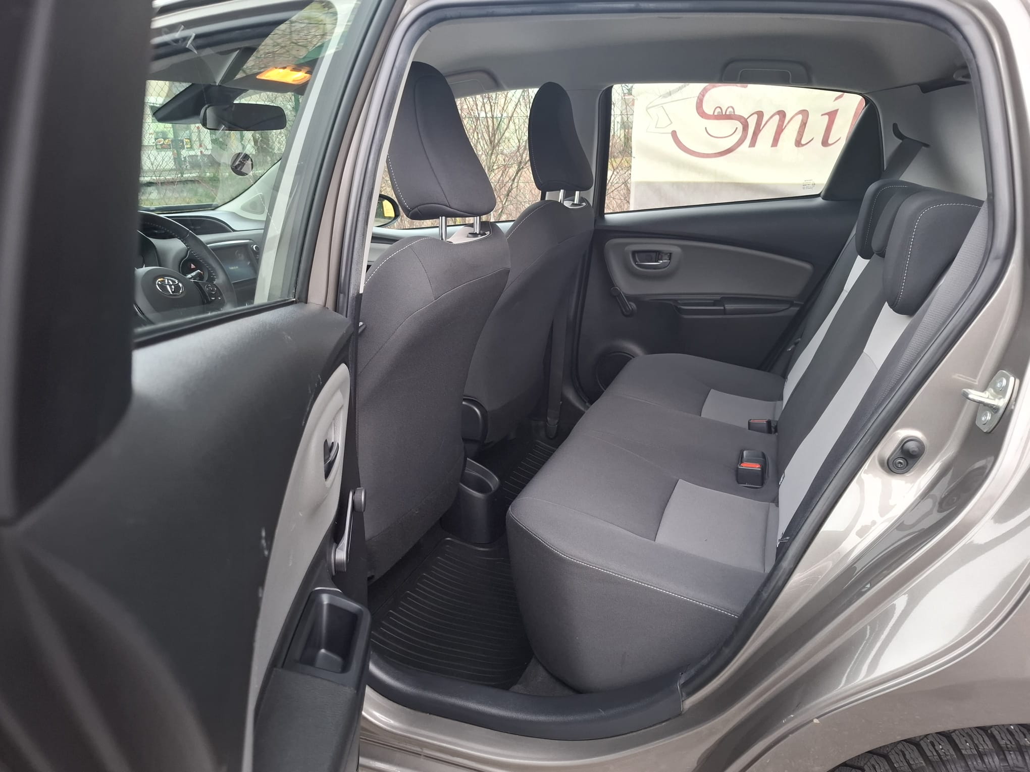 
								Toyota Yaris 1,0 VVT-i Active ***ANGEBOT*** full									