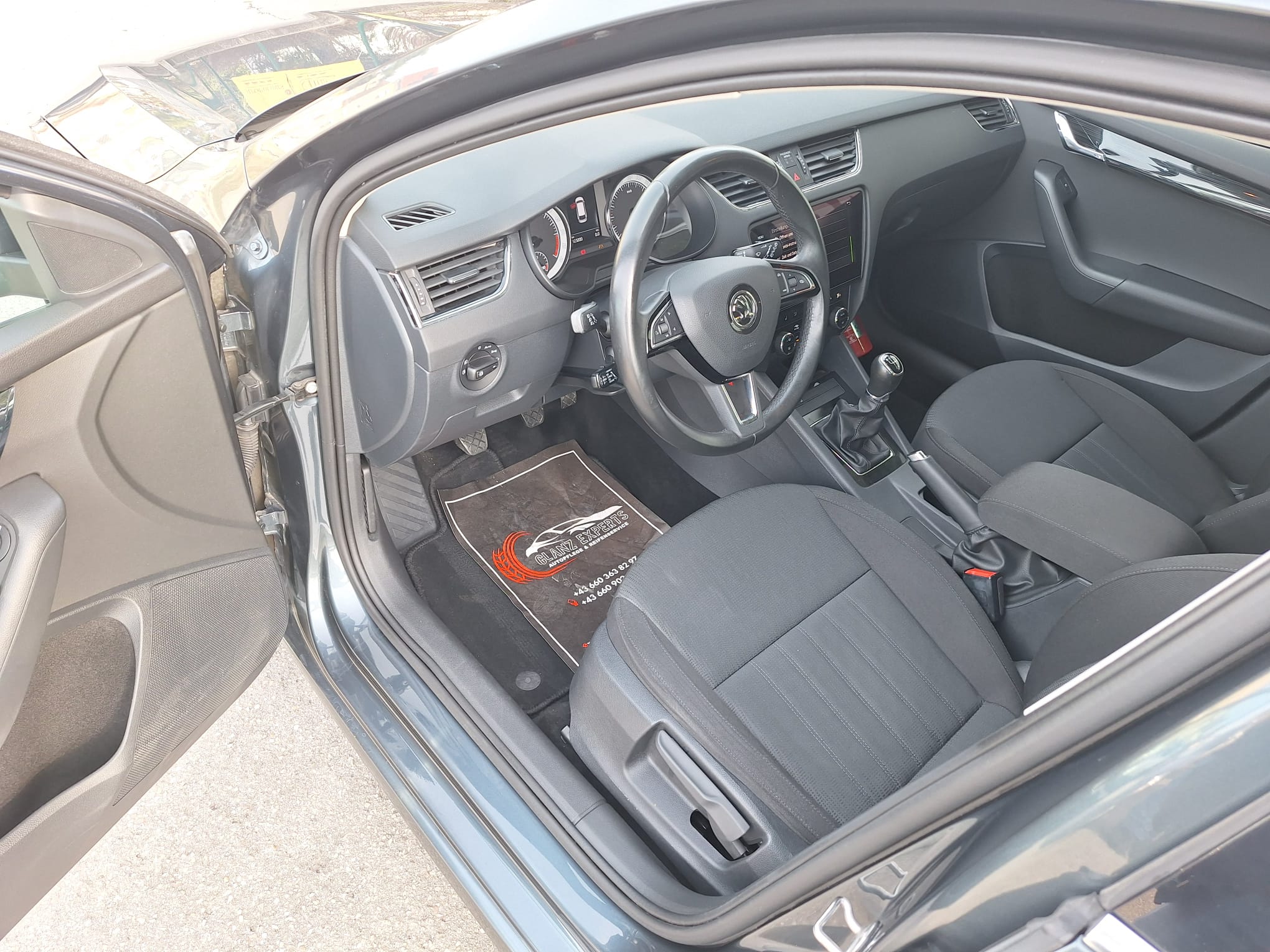 
								Skoda Octavia Combi 1.6 TDI Style Limited full									