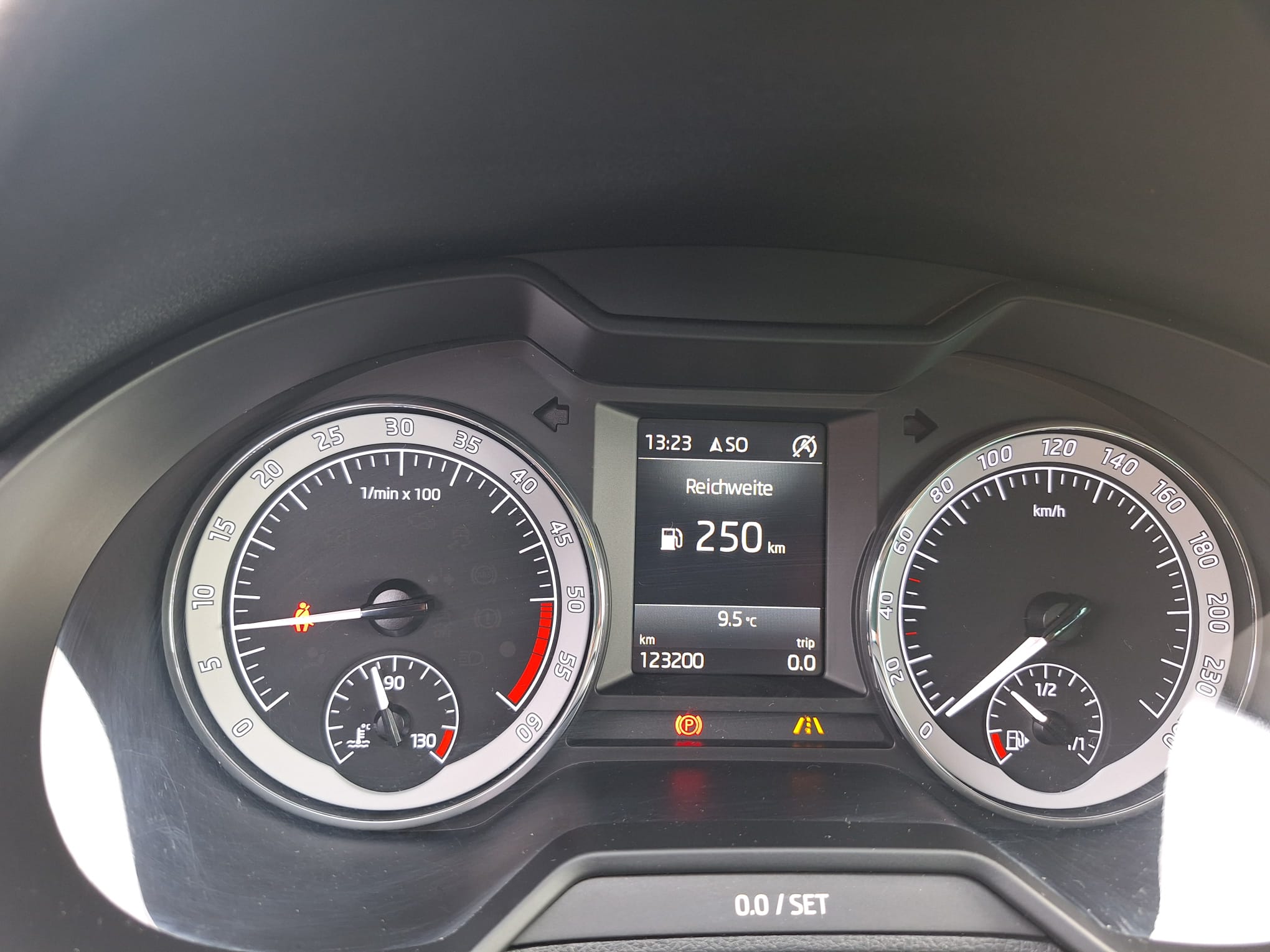 
								Skoda Octavia Combi 1.6 TDI Style Limited full									